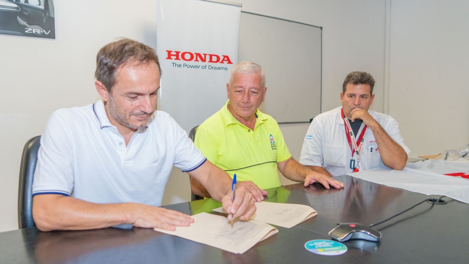 Defensa Civil Campana recibió una importante donación de la empresa Honda