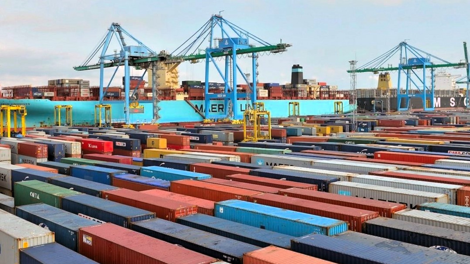 Contra la inflación: El Gobierno flexibilizó el ingreso de importaciones textiles y electrodomésticos