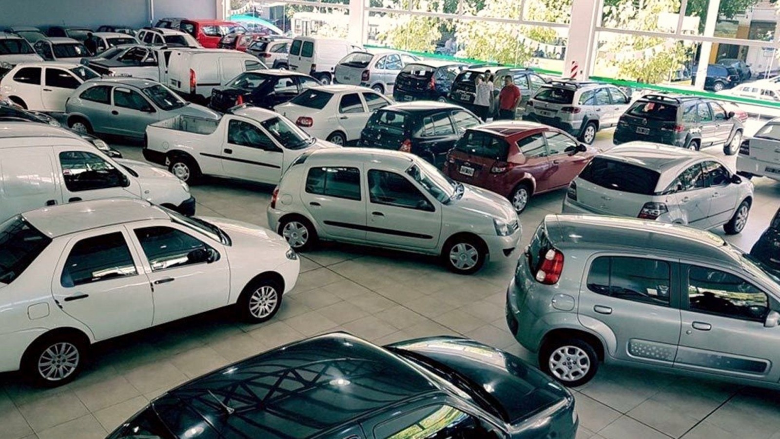 La venta de autos usados cayó en junio pero concesionarios dicen que se abre un momento de oportunidad por suba del dólar