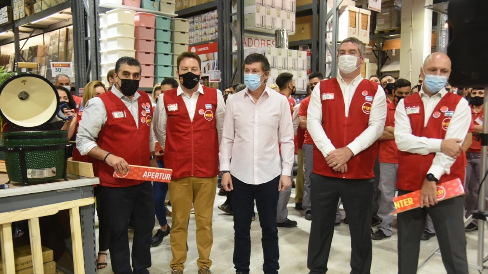 Easy celebró la apertura de su nuevo local en Unicenter