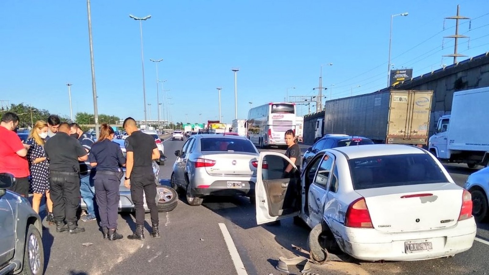 Una persona herida tras un choque múltiple en Panamericana, a la altura de San Isidro
