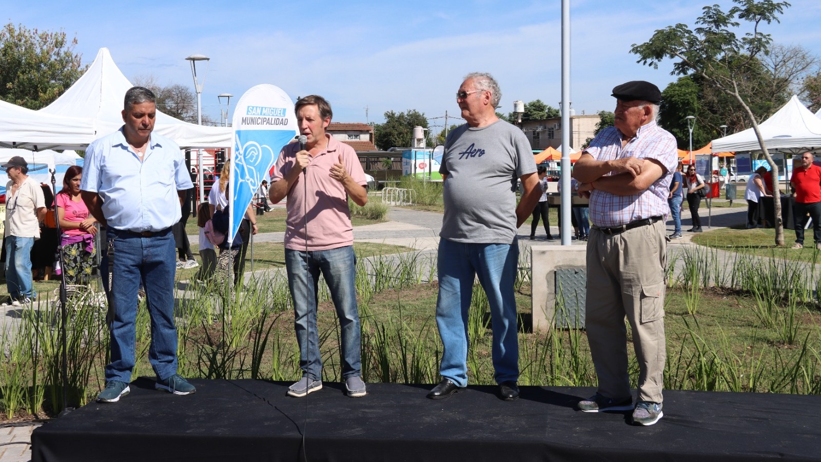 Se renovó integralmente la plaza frente al cementerio de San Miguel