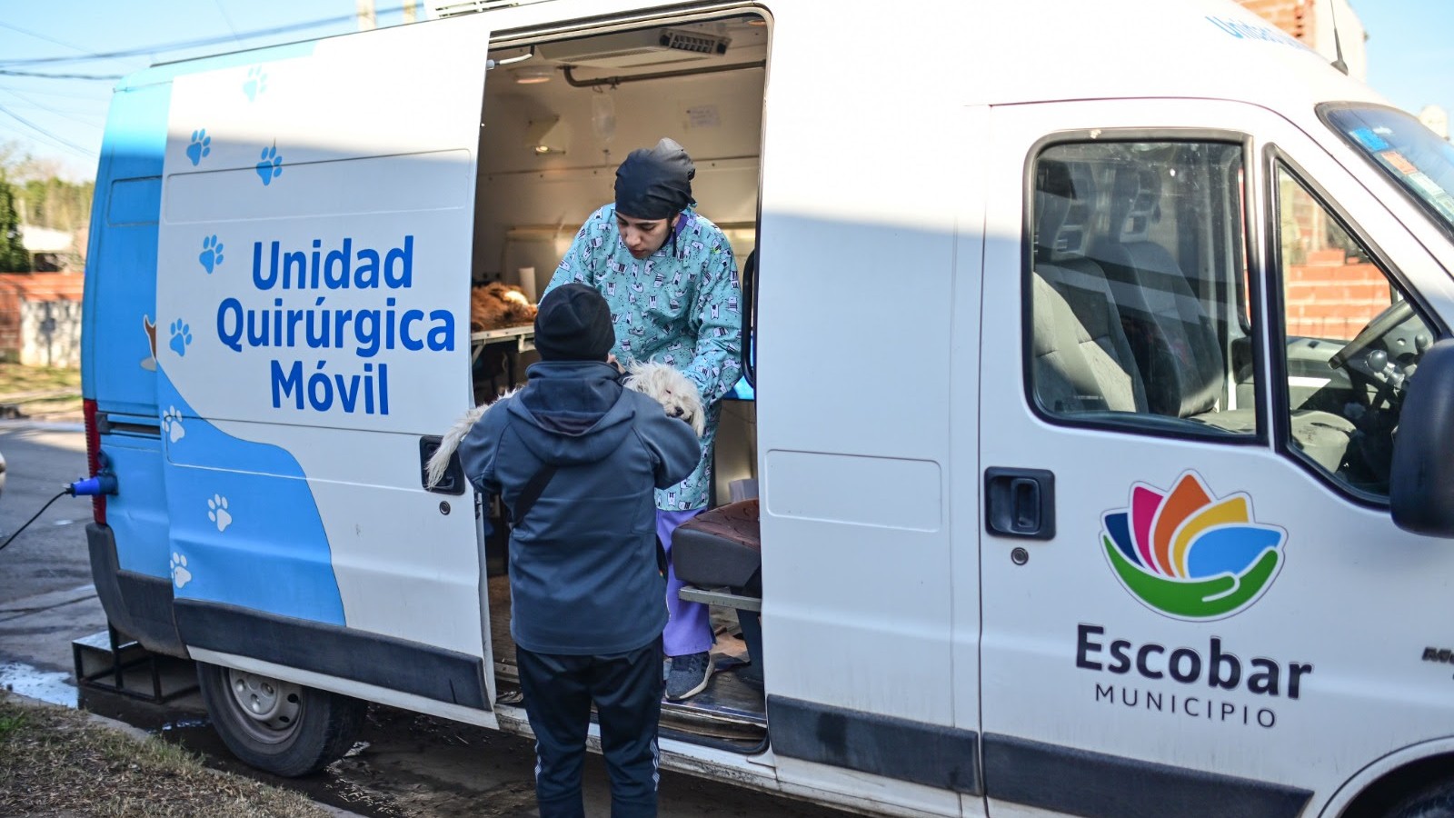 Continúan las jornadas gratuitas de vacunación y castración de mascotas en barrios de Escobar