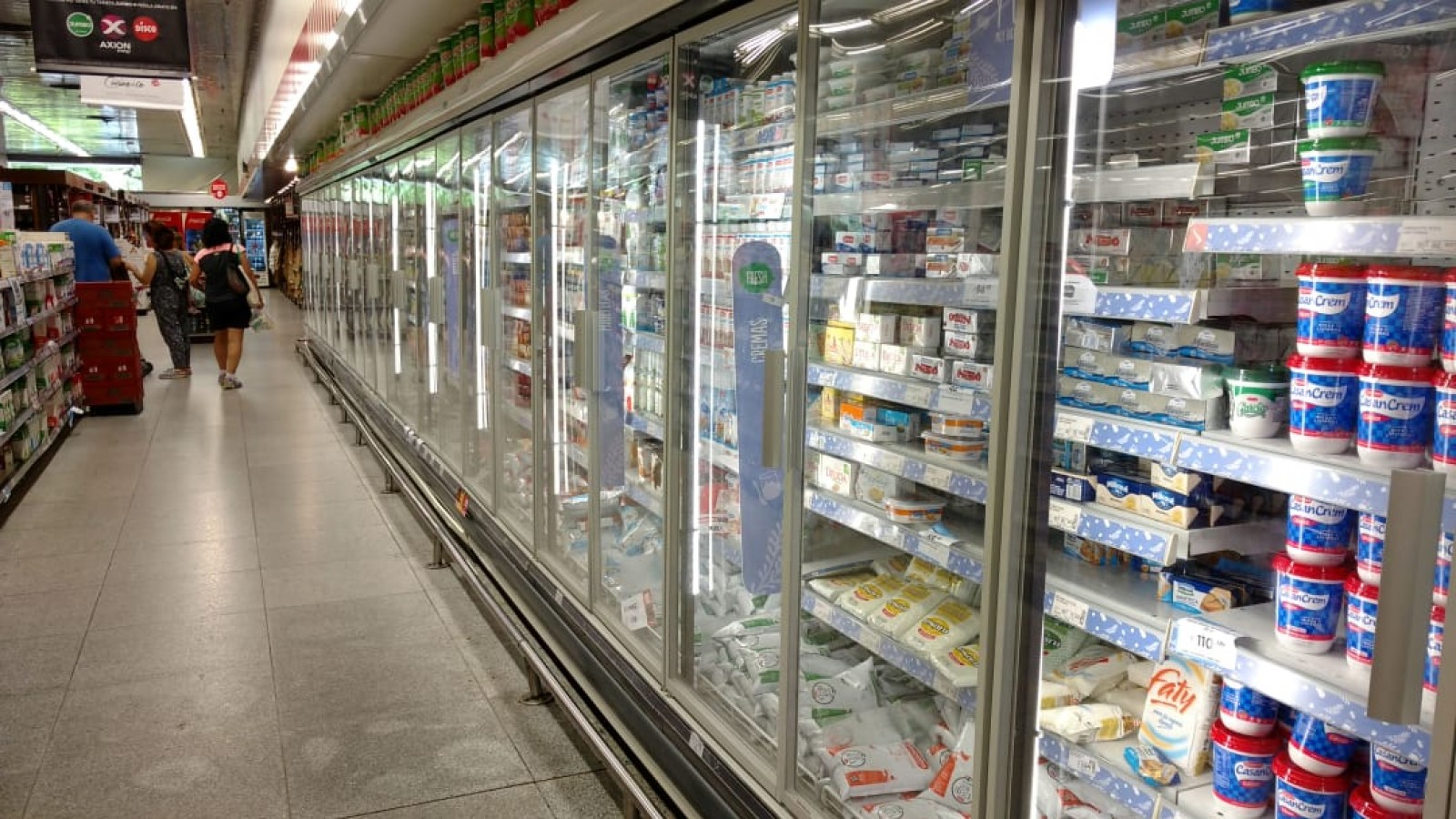 El consumo en supermercados cayó un 7,3% en marzo