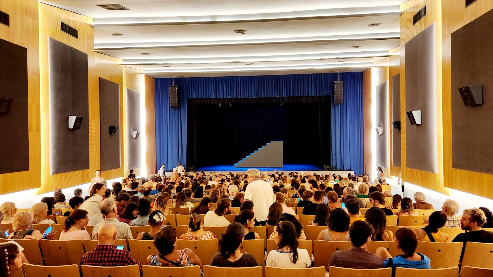 Munro en Escena: qué obra de teatro va a estar disponible este fin de semana