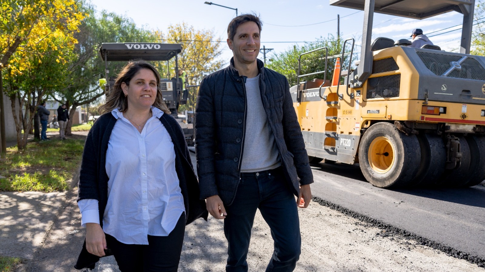 Continúan las obras en los barrios de San Nicolás: Passaglia recorrió la pavimentación de Savio