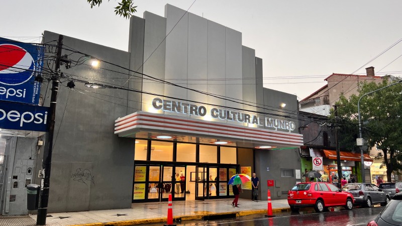 Vicente López celebra "Cuatro citas con Audrey Hepburn" en el Centro Cultural Munro