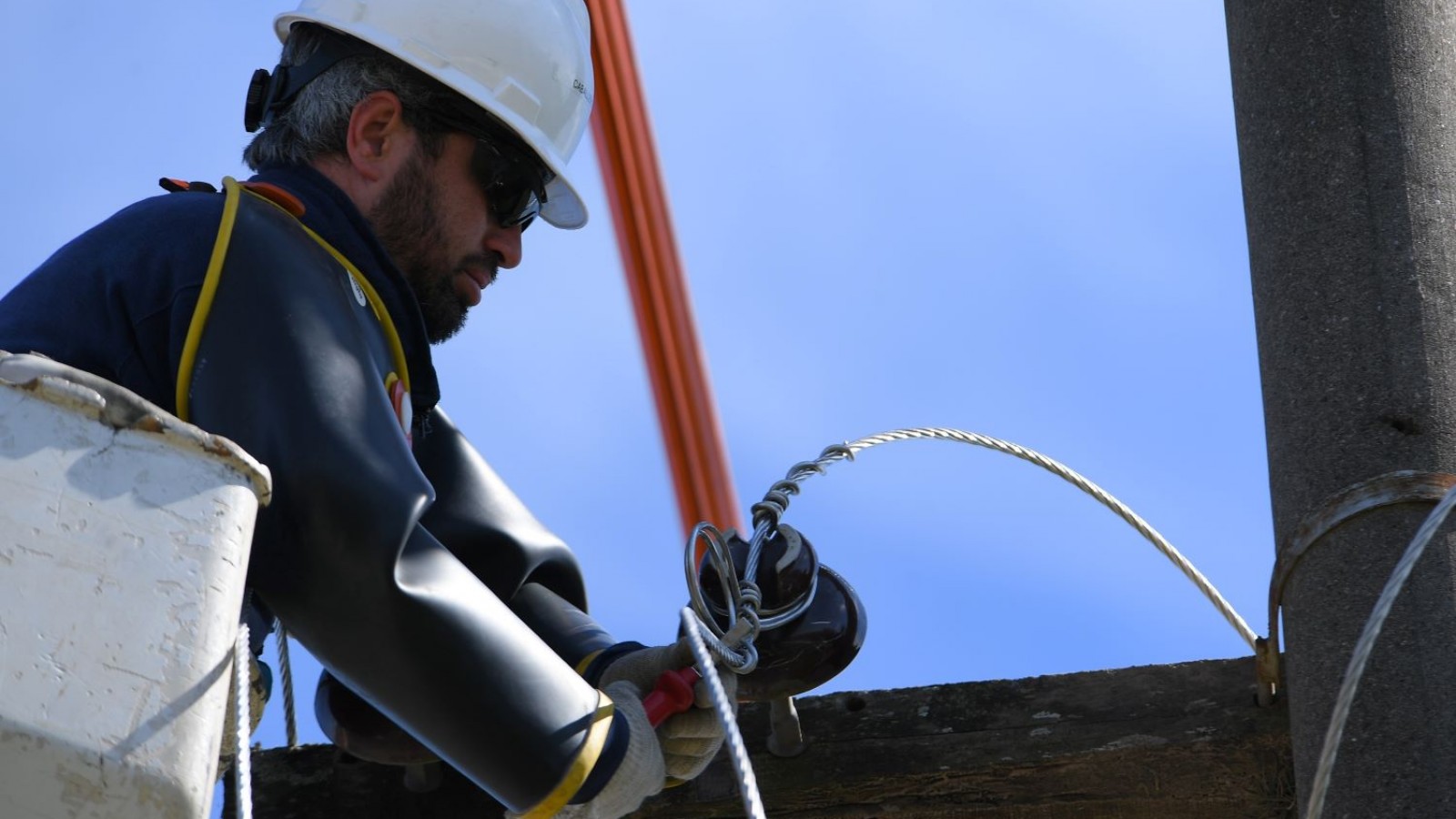 EDEN invirtió 18 millones de pesos para mejorar el servicio eléctrico en el Barrio San Felipe de Campana