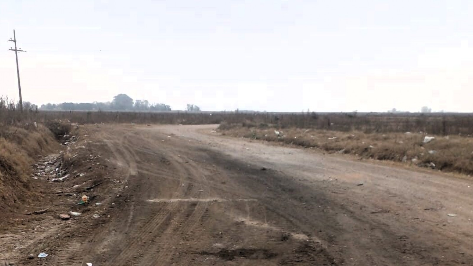 El Municipio de Pergamino volvió a limpiar el basural a cielo abierto en el Pasaje Río Juramento