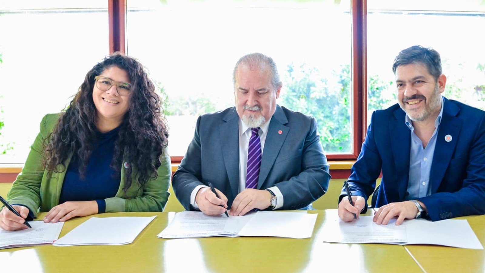 Barrios, Bianco y Alfonso firmaron un convenio en la UNQUI para fortalecer la política alimentaria en barrios de la Provincia