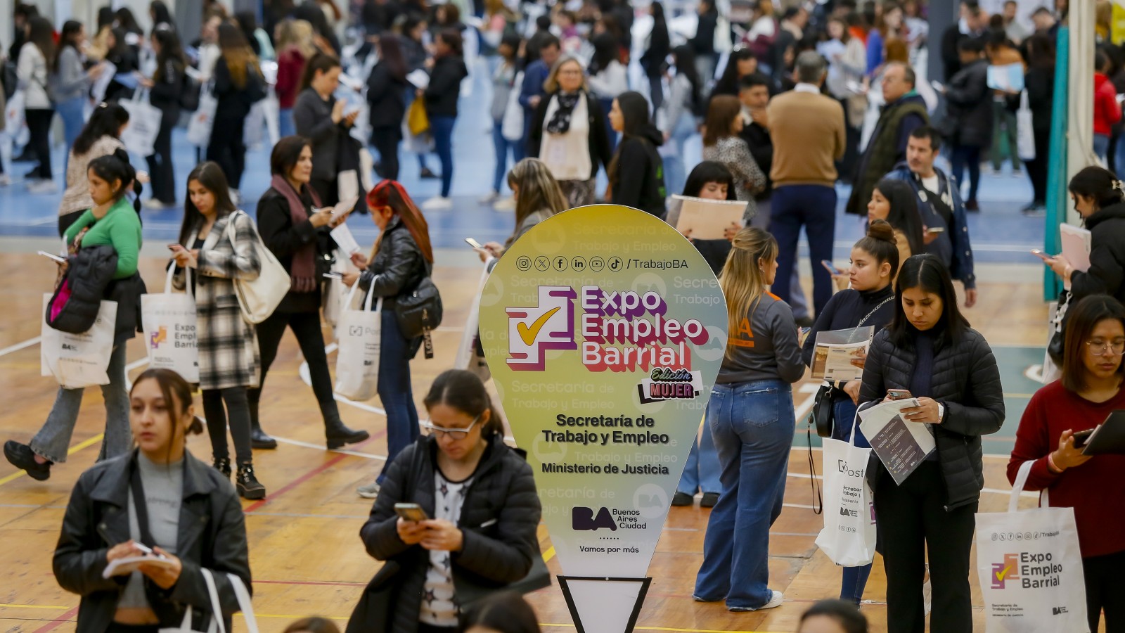 Llega a La Rural Expo Empleo BA, con 70 empresas en stands y más de 1500 ofertas laborales