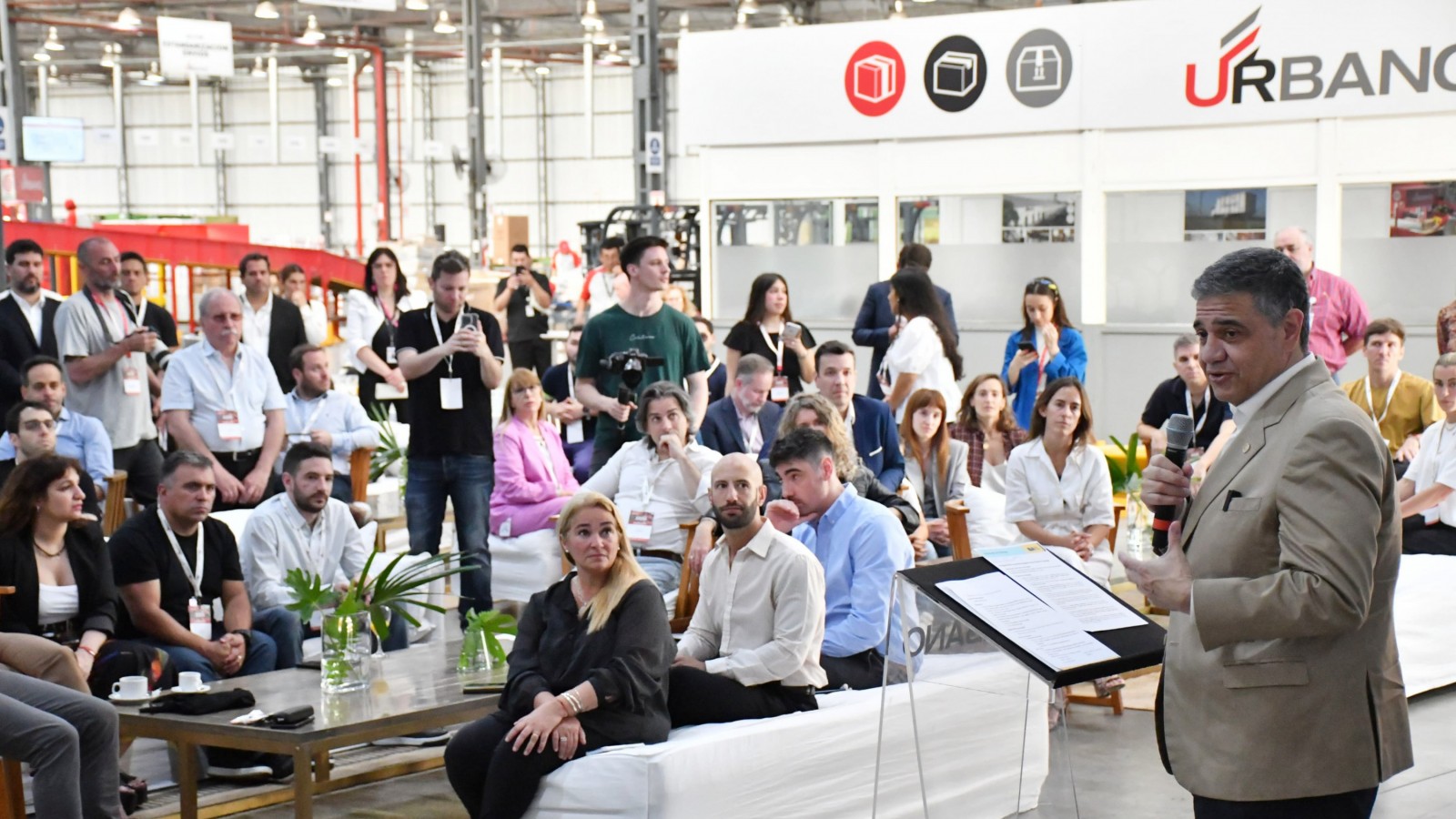 Jorge Macri inauguró en Barracas la planta de logística más grande de la Ciudad