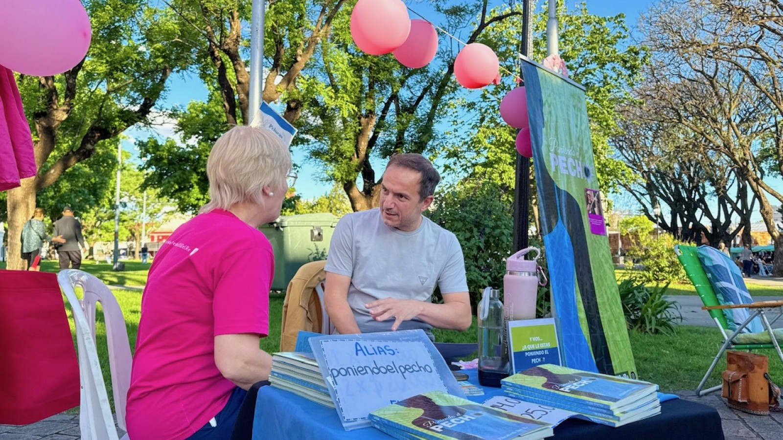 Abella acompañó una jornada de concientización sobre el cáncer de mama
