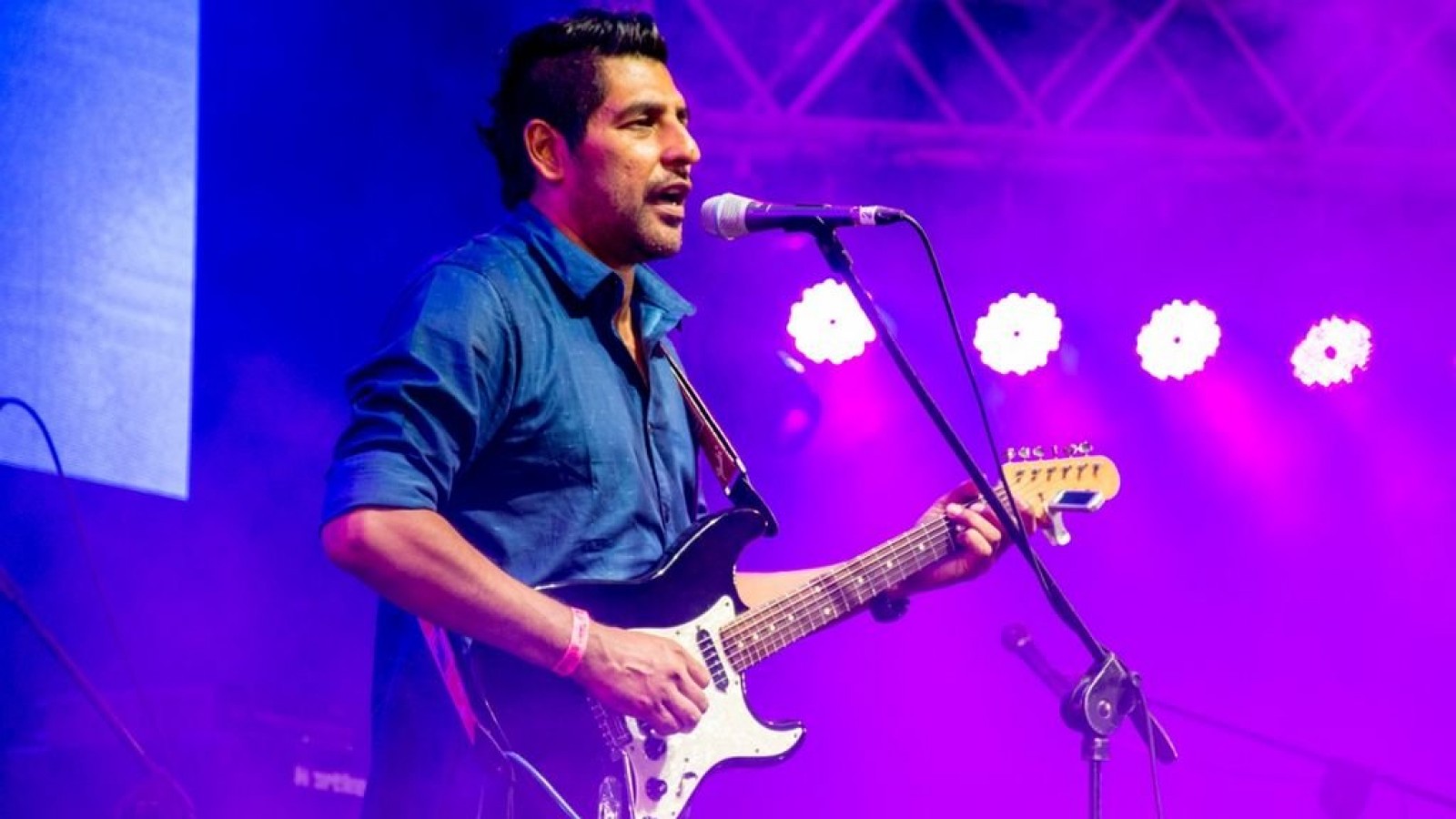 Demi Carabajal es el primer artista confirmado para la Peña de la Escuela Municipal de Voley