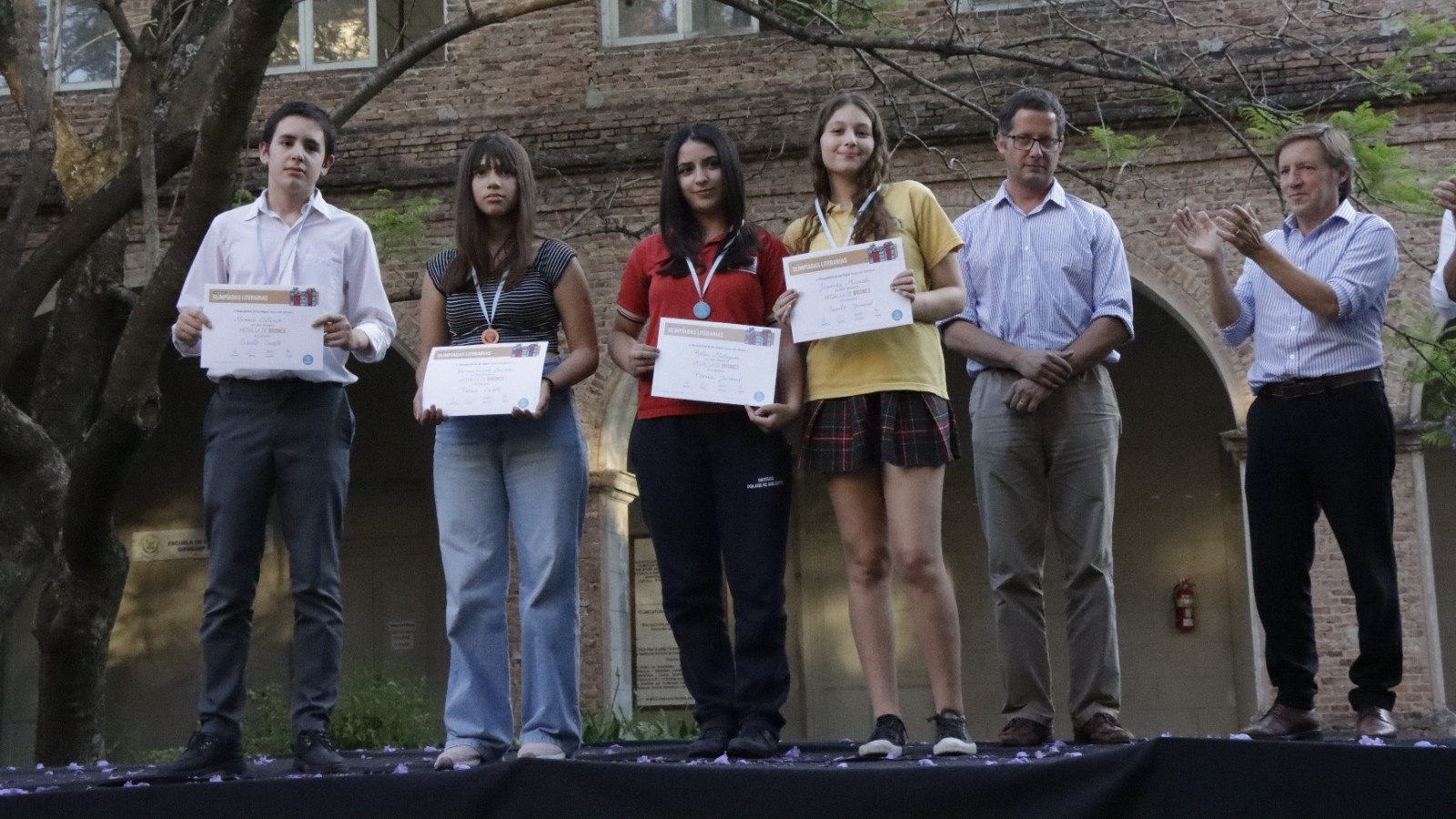 Se entregaron los premios de las Olimpíadas Literarias de San Miguel
