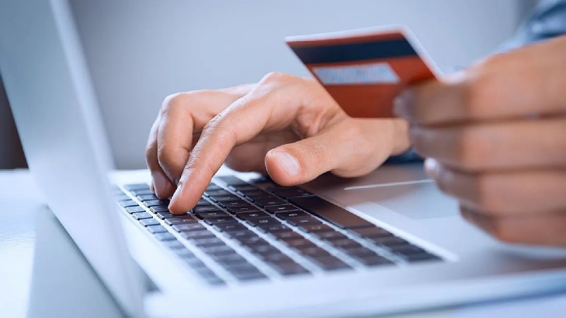 El comercio electrónico creció más de 60% en 2025 y se consolida como el sector que resiste la caída del consumo