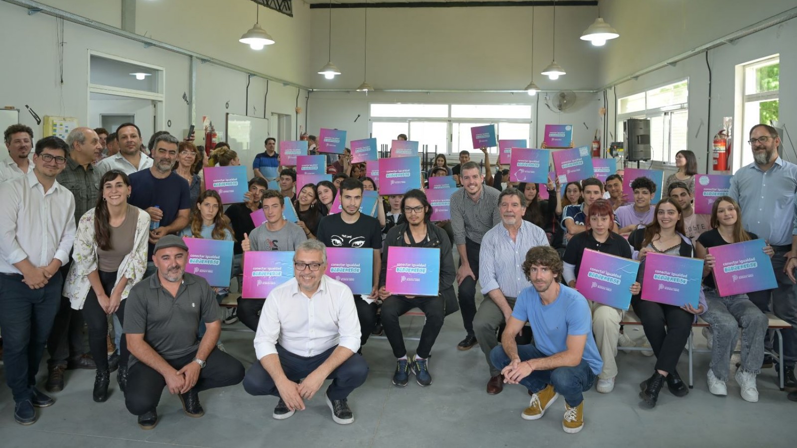 Estudiantes de las islas del Delta recibieron netbooks de Conectar Igualdad