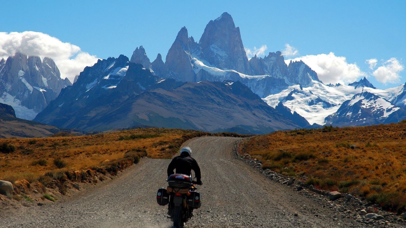 ¿Cuáles son los mejores destinos de Argentina para conocer en moto este verano?