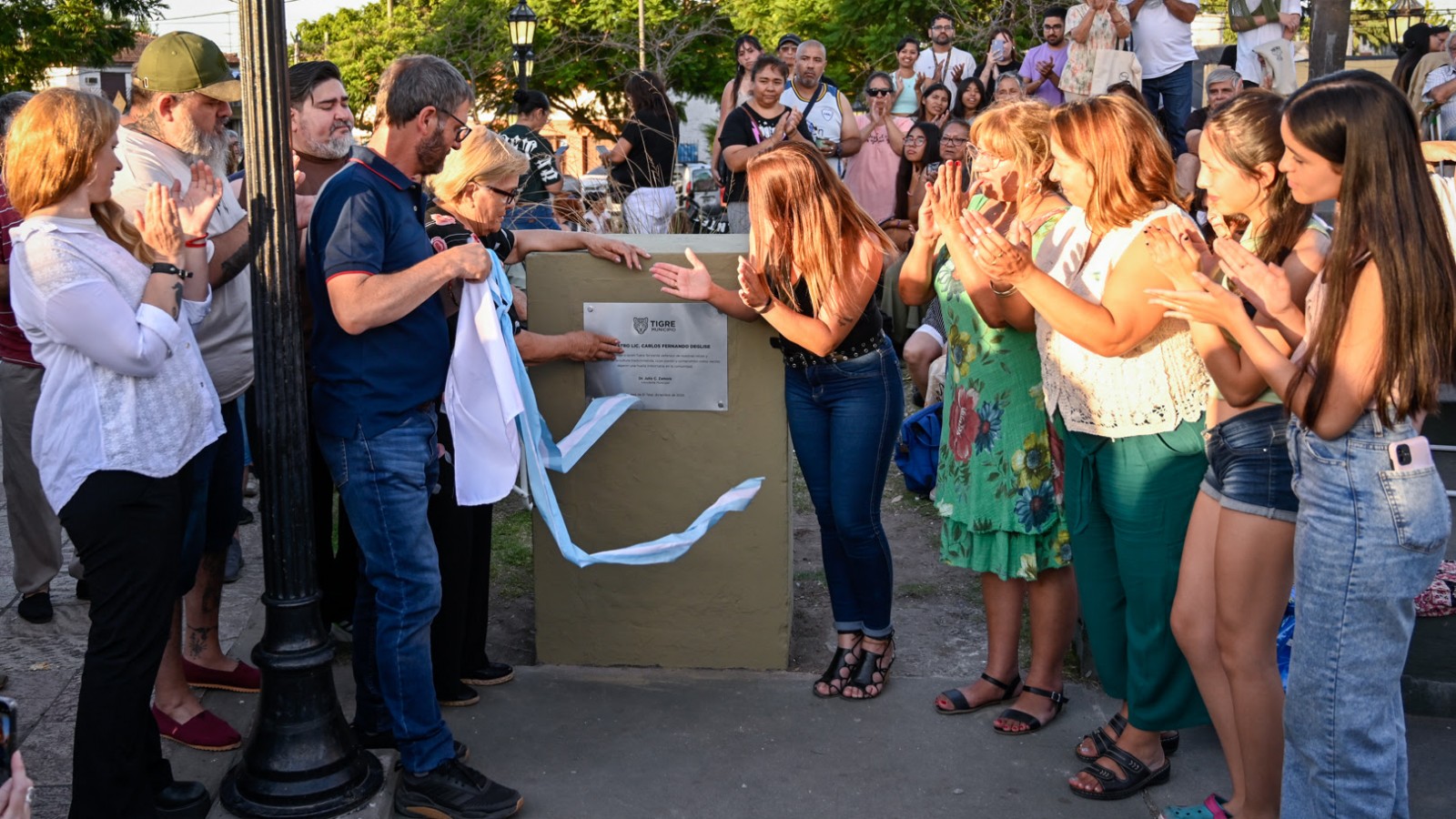 Con un emotivo encuentro, la comunidad disfrutó de una nueva edición el ciclo "Domingos de Peña" en El Talar