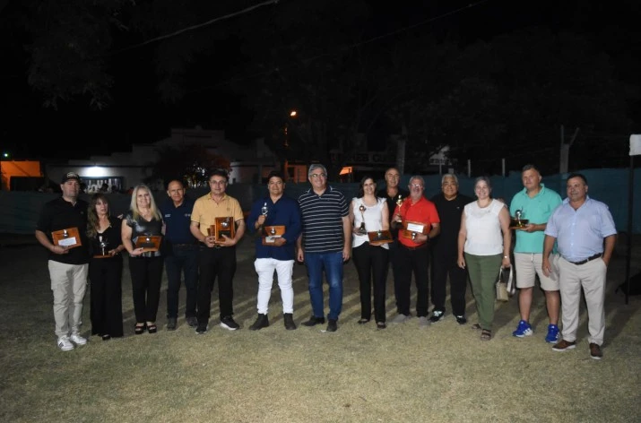 Gobernador Castro celebró la 25º Fiesta Provincial del Durazno y la Producción