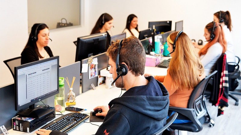 Informe revela aumento de la precarización laboral: crecen monotributistas mientras caen empleos asalariados