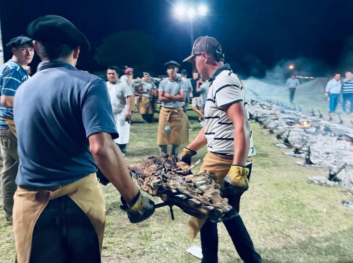 Fiesta Provincial de la Estaca 2025: Asado, música y solidaridad en Acevedo