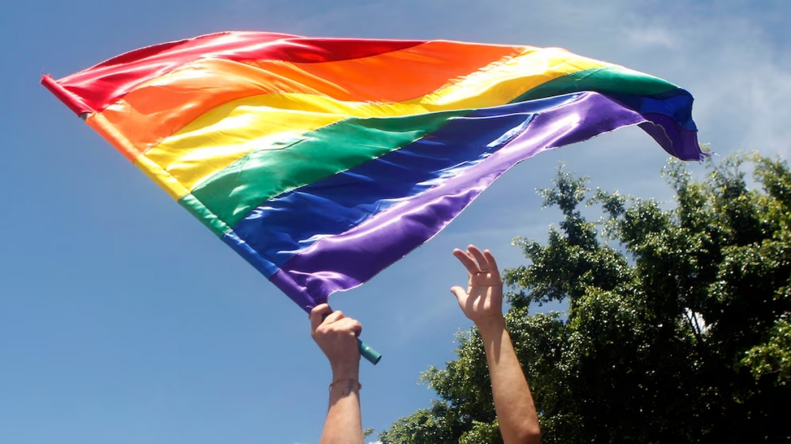 El colectivo LGTBIQ+ marcha a Plaza de Mayo en rechazo del discurso de Javier Milei contra la diversidad