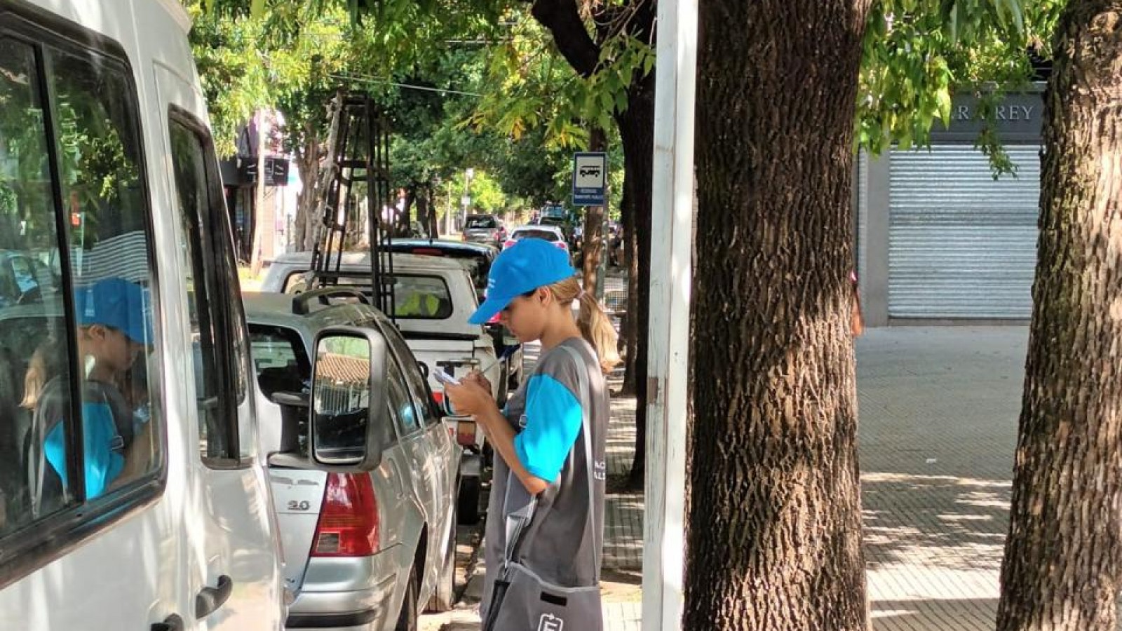 Comenzó a funcionar el estacionamiento gratuito y de alta rotación en el centro comercial de Bella Vista