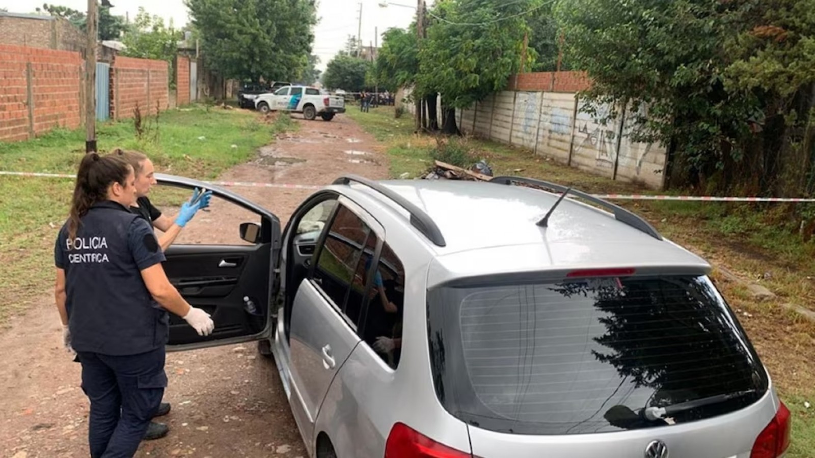 Prefecto retirado mató a un delincuente que intentó robarle el auto y su cómplice sigue prófugo