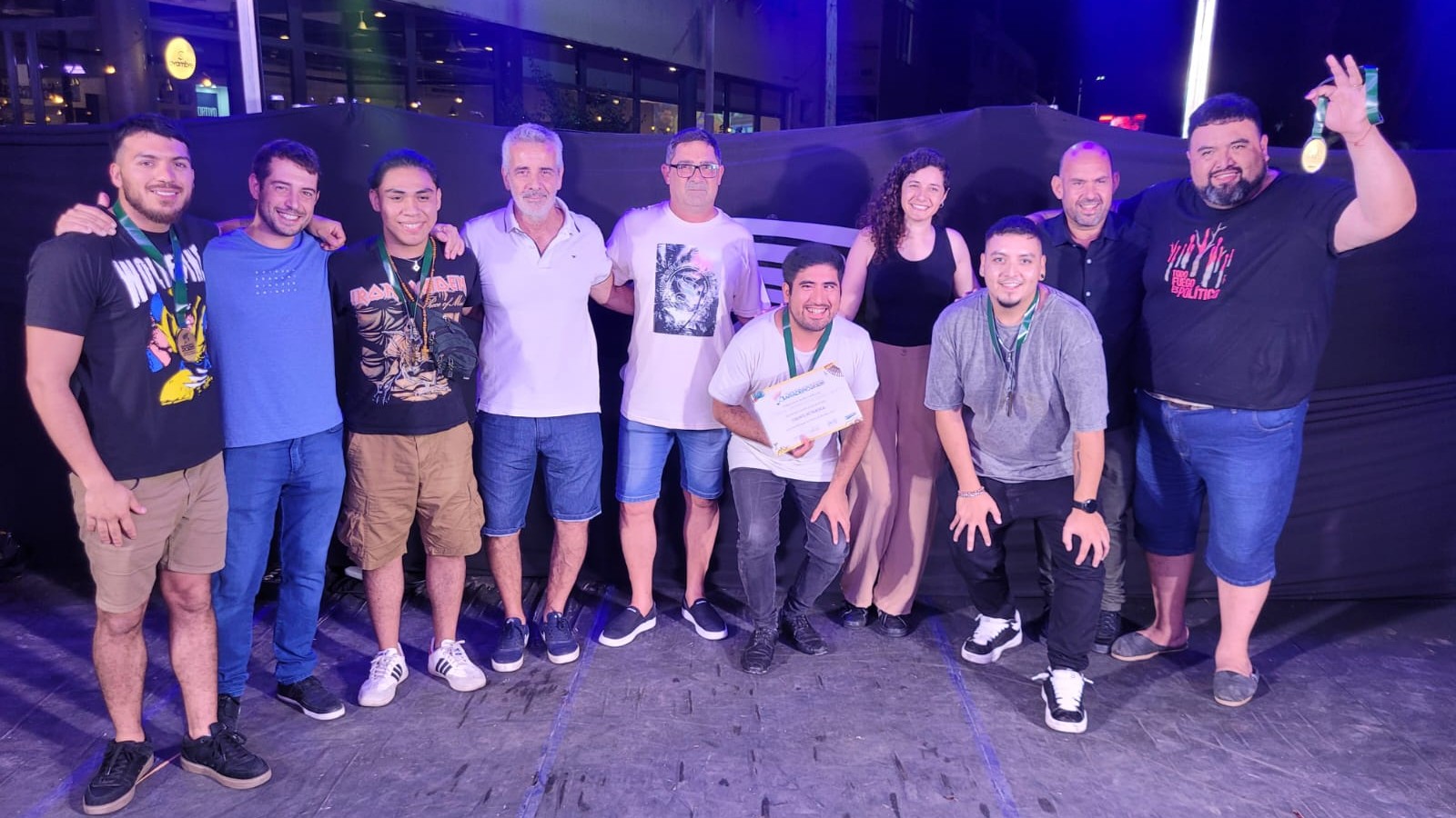 Exitosa segunda noche en Plaza Mitre del Pre festival Baradero 2025