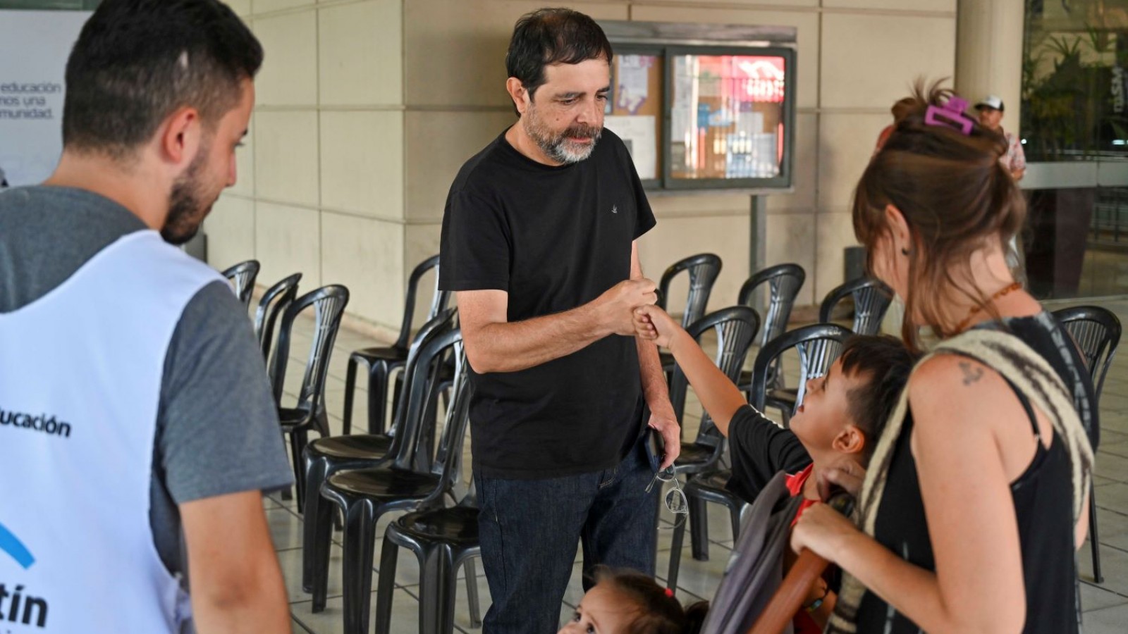 El Municipio de San Martín entregó 4 mil kits escolares a chicas y chicos que empiezan 1° grado