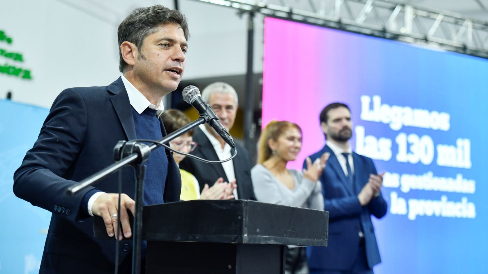 Kicillof inauguró obras de infraestructura educativa y entregó escrituras gratuitas
