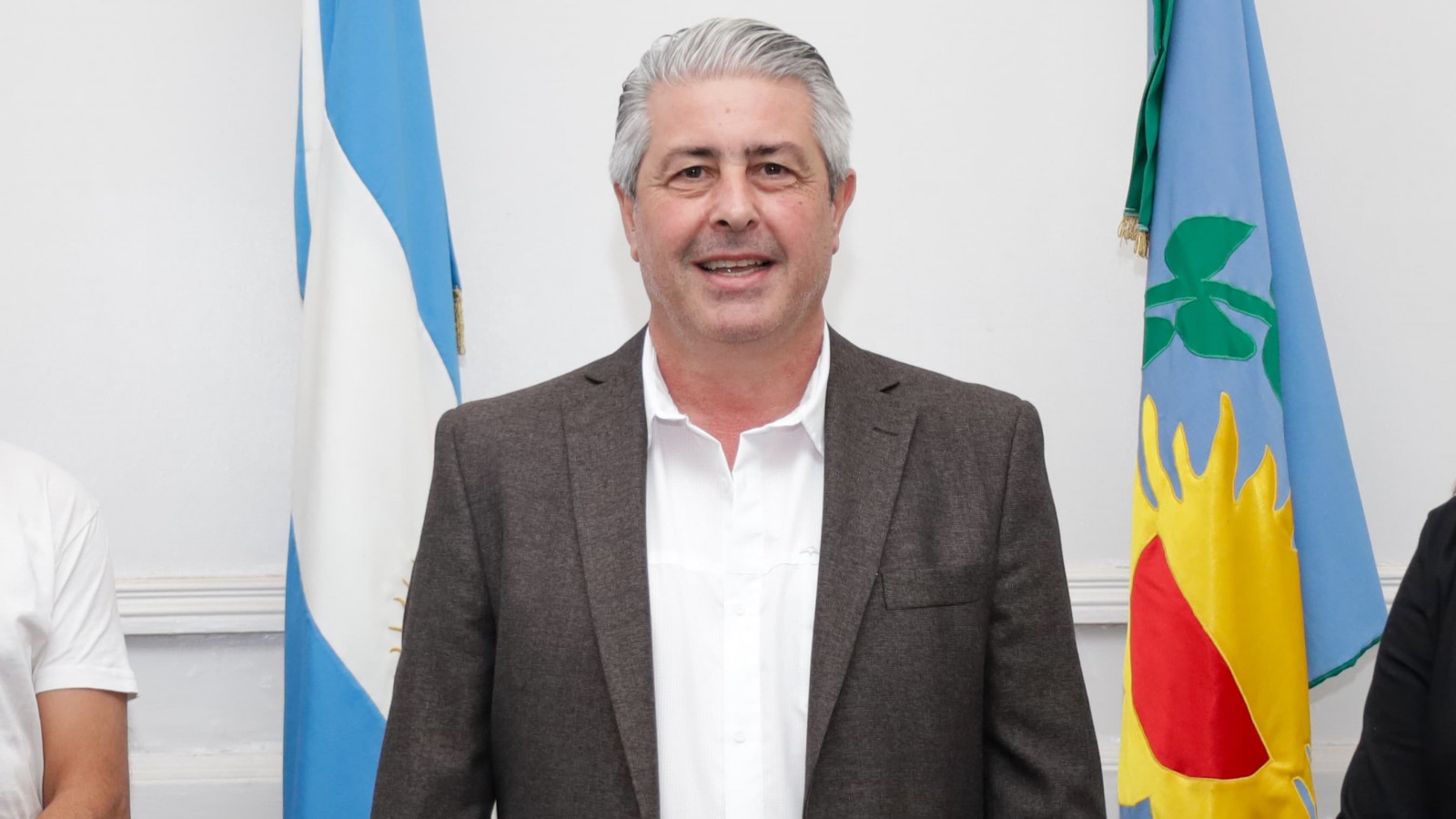 Javier Martínez: "Si discutimos de forma autónoma la provincia que queremos nos puede hacer bien y para eso habría que desdoblar las elecciones"