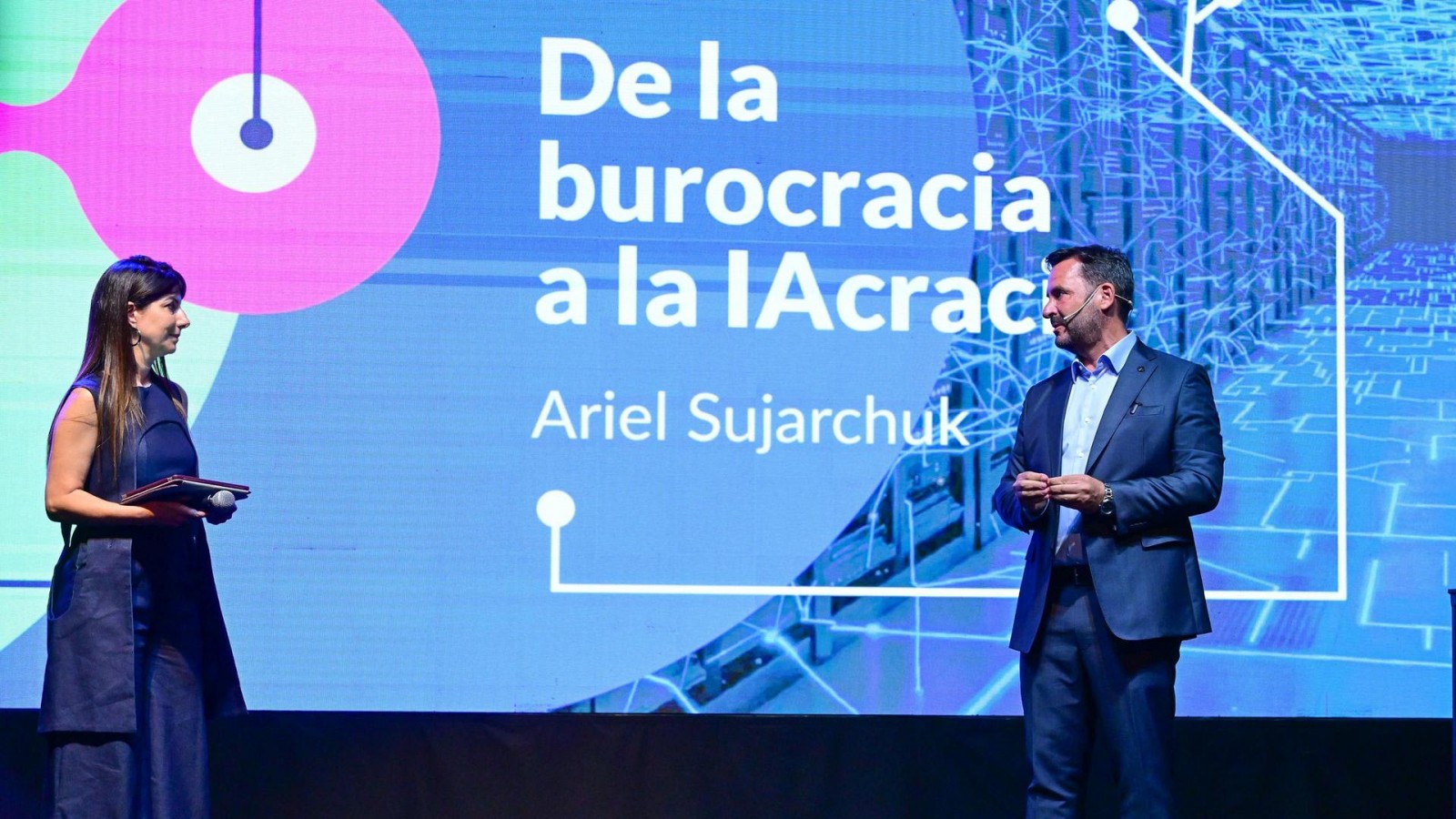 Ariel Sujarchuk encabezó el lanzamiento de un espacio para la formación de una ciudadanía y ética digital en la era de la IA