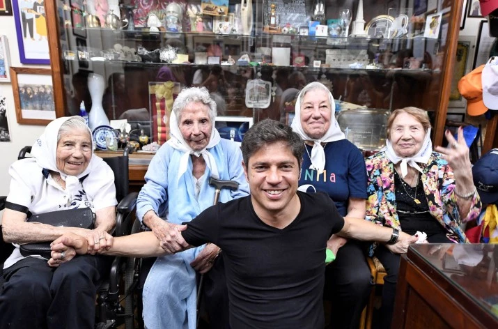 Kicillof participó de la marcha por el Día Nacional de la Memoria por la Verdad y la Justicia