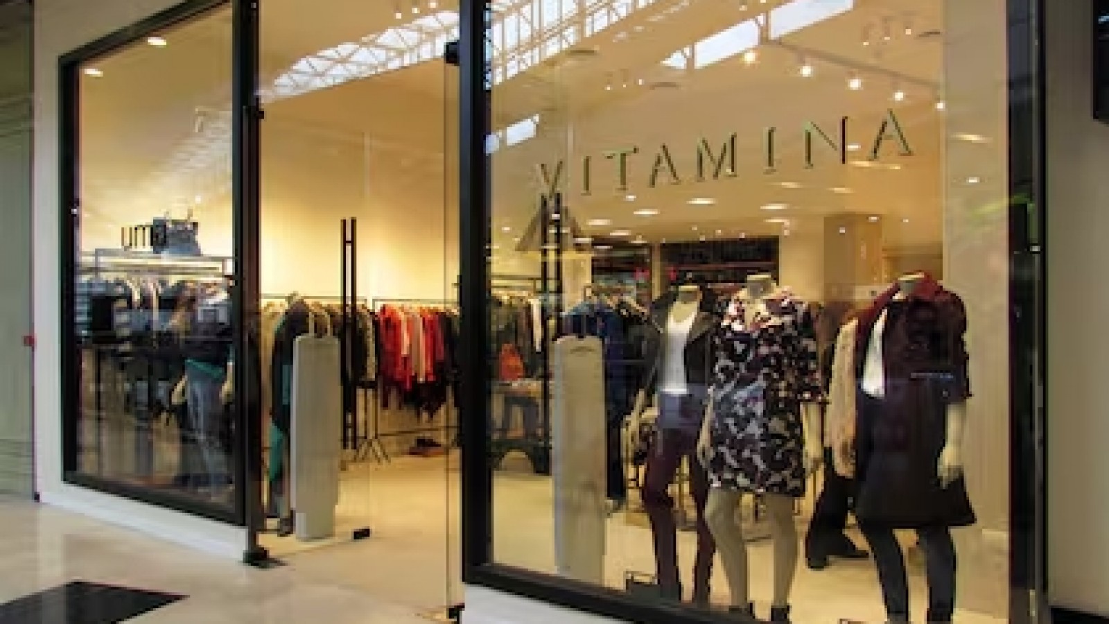 Nissan cierra su fábrica en Argentina y dos marcas de indumentaria bajan sus persianas