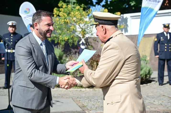 Héroes de Malvinas: la Municipalidad homenajeó a los veteranos de Escobar y anunció un nuevo viaje de excombatientes a las Islas