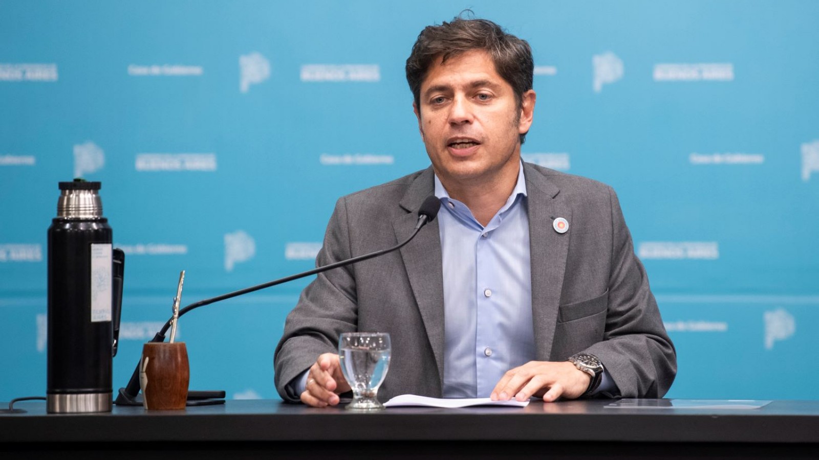 Axel Kicillof le envió una carta a Javier Milei con fuertes críticas y lo convocó a reunirse "para articular políticas públicas"