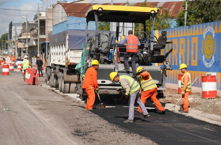 Fernando Moreira y Gabriel Katopodis recorrieron las obras de las avenidas Juan Manuel de Rosas y Eva Perón