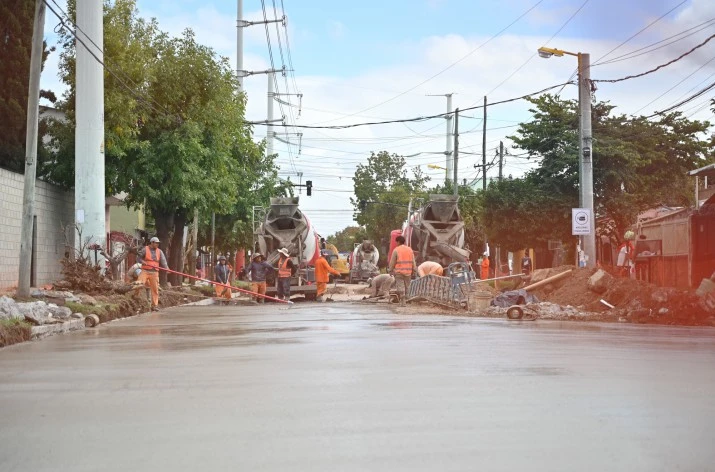 Fernando Moreira y Gabriel Katopodis recorrieron las obras de las avenidas Juan Manuel de Rosas y Eva Perón