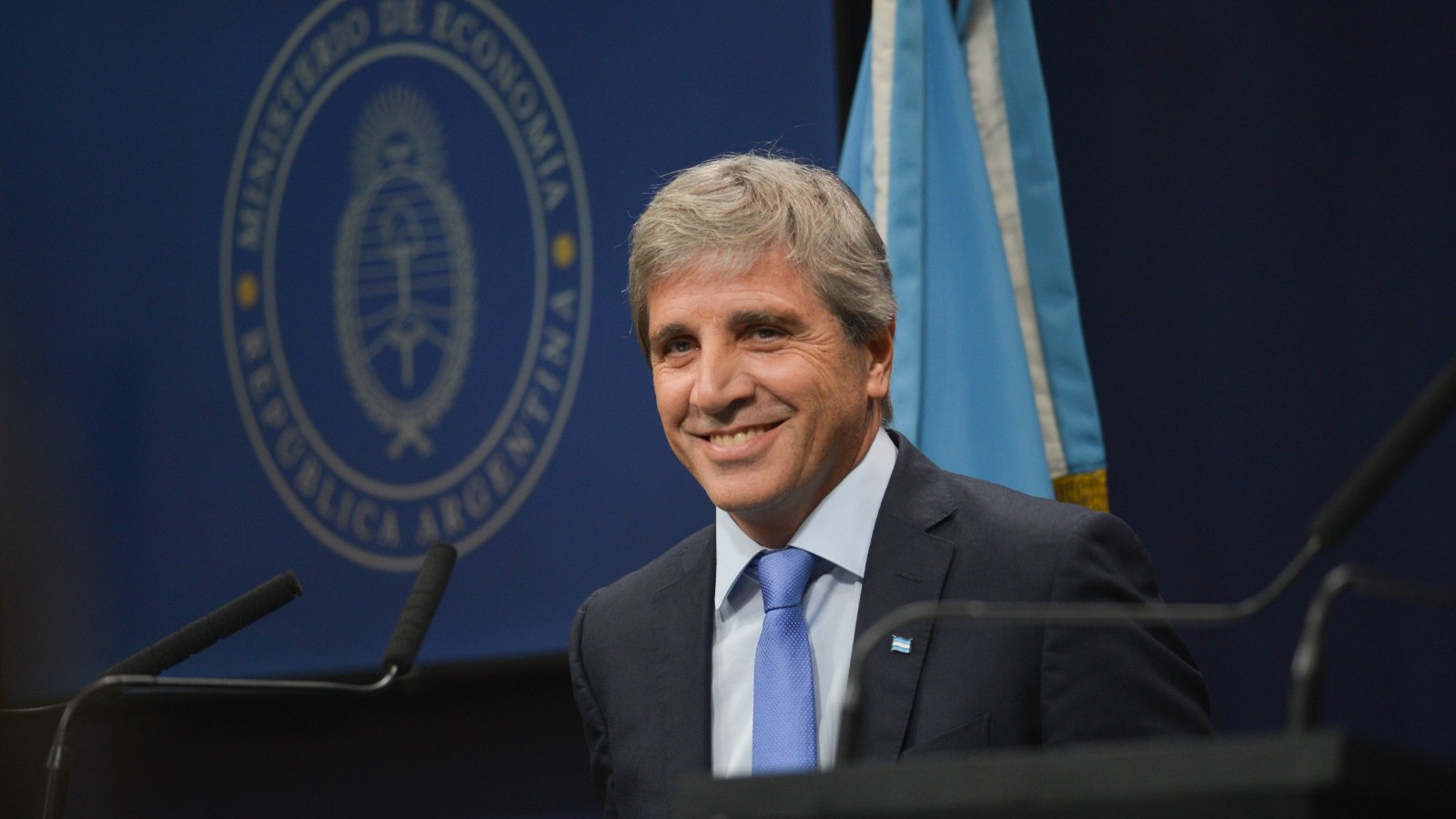 Caputo defendió los créditos del Banco Nación a funcionarios: "No hay nada ilegal ni inmoral"