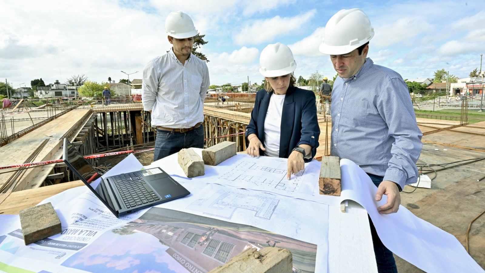 Se construye el nuevo Centro Cívico de la ciudad de Villa de Mayo