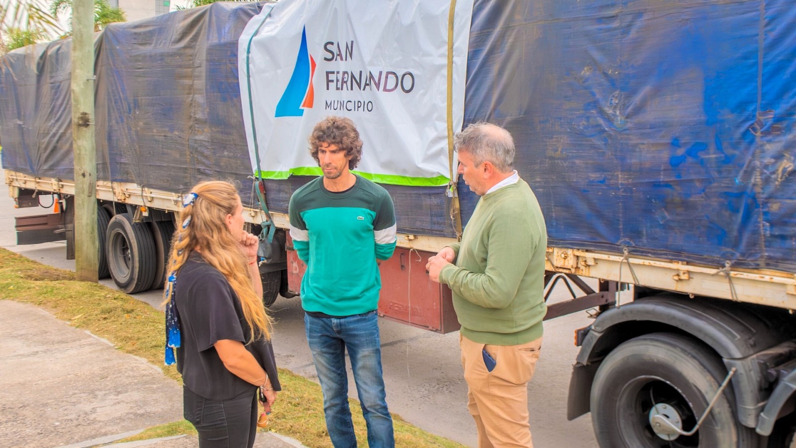 El Municipio de San Fernando envió dos camiones con ayuda para Bahía Blanca