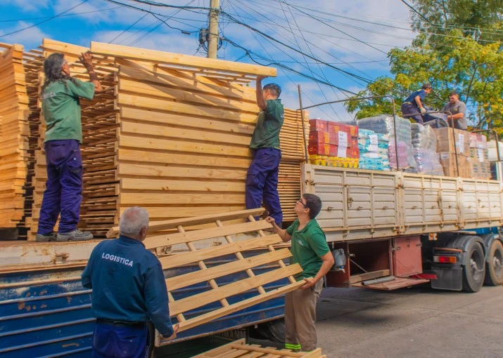 El Municipio de San Fernando envió dos camiones con ayuda para Bahía Blanca