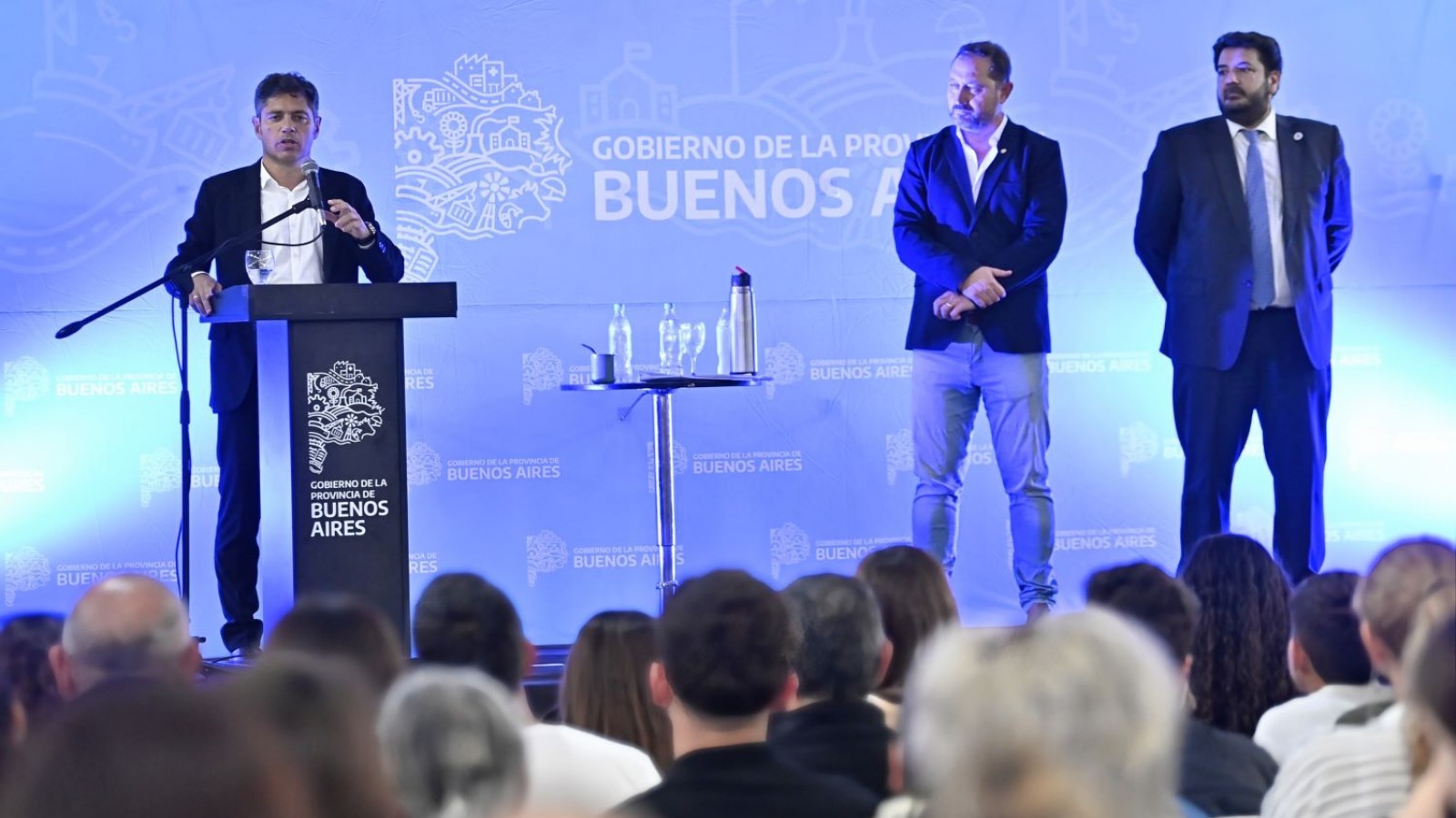 Kicillof inauguró las obras de refacción integral del Jardín de Infantes N°912 y entregó escrituras gratuitas