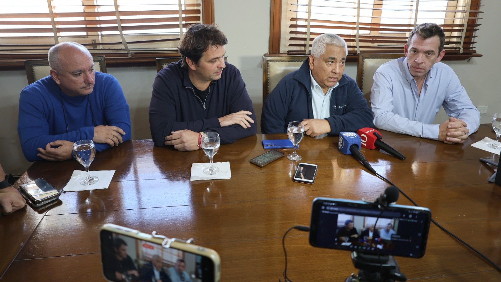 Salazar encabezó en San Pedro una conferencia sobre la transición en el área de Seguridad