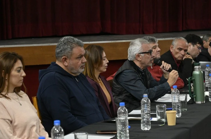 Julio Zamora: "Nos convocamos para formar una opción a las políticas del gobierno de Milei"