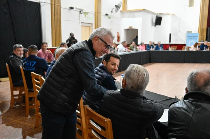 Julio Zamora: "Nos convocamos para formar una opción a las políticas del gobierno de Milei"