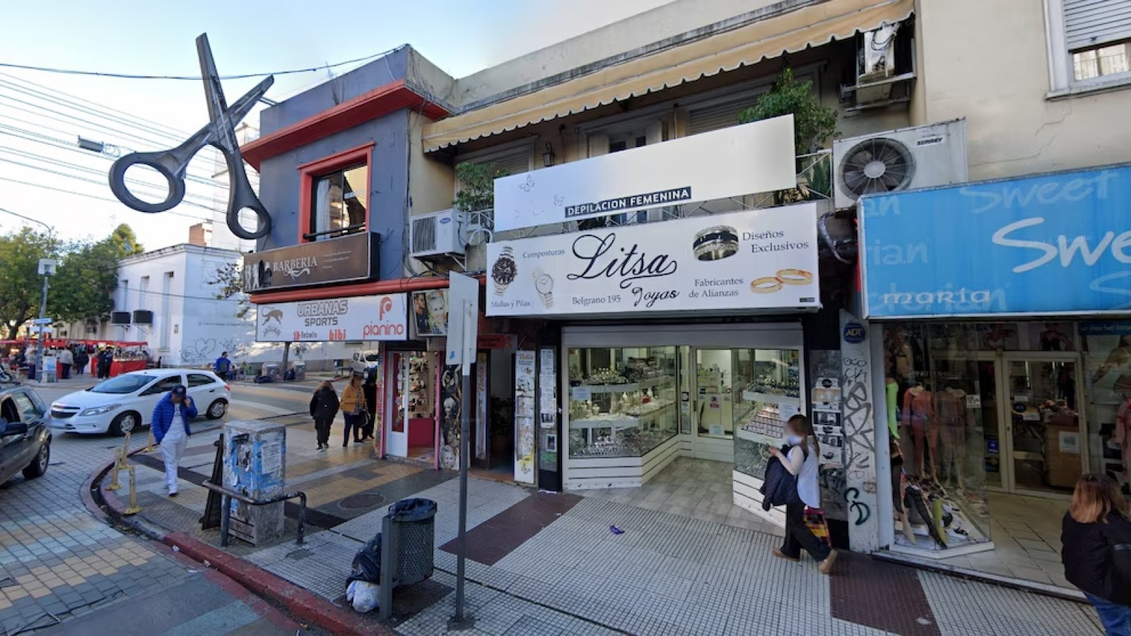 Hicieron un boquete y vaciaron una joyería en Morón: audaz golpe a metros del Municipio