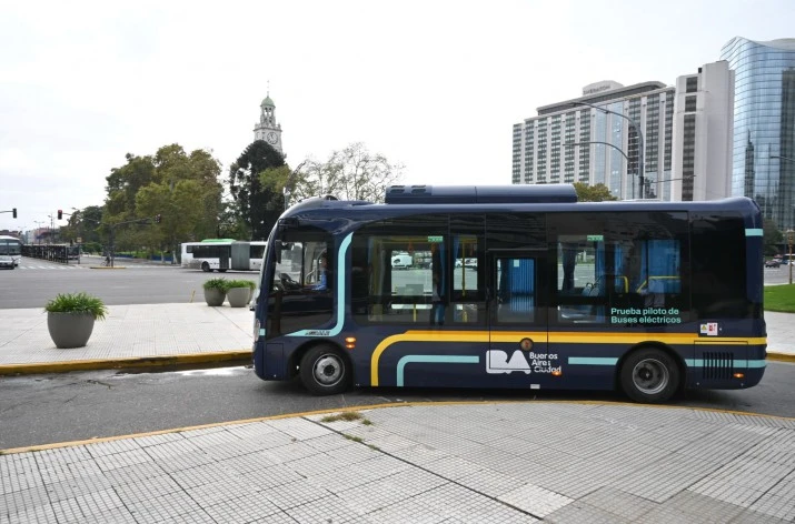 Jorge Macri en el primer día de los buses eléctricos: "Trajimos la última tecnología del mundo para movernos mejor"